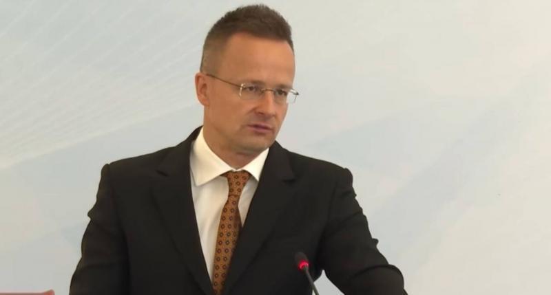 Сийярто: задержание украинских инкассаторов вызвало панику в Киеве