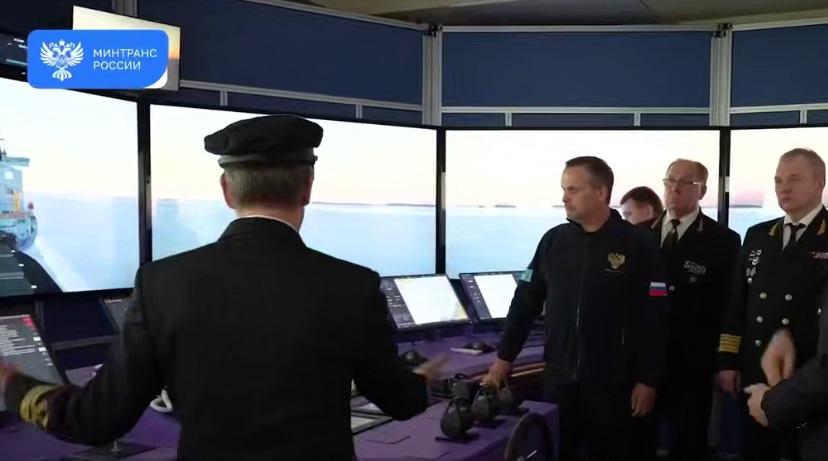 Видео: министр транспорта посетил Государственный университет имени адмирала С. О. Макарова