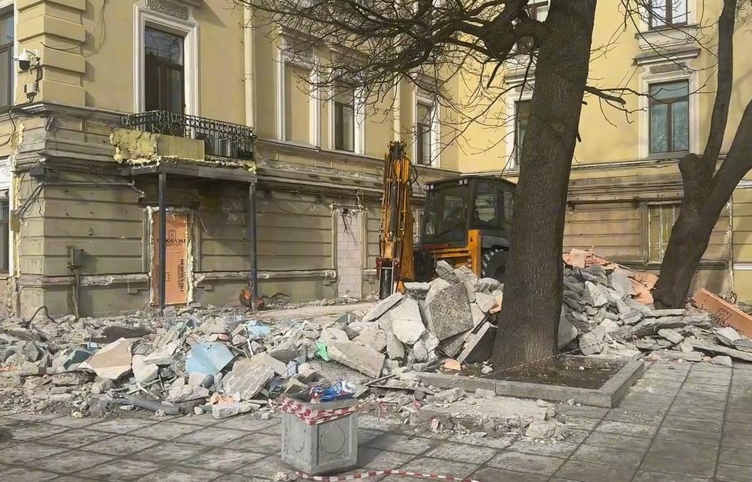 Видео: как сносили ресторан «Евразия» на Кронверкском проспекте