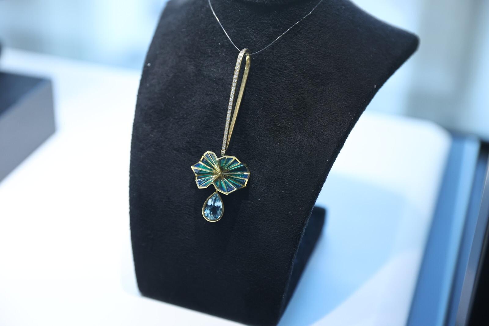 К 8 Марта россияне купили почти 1,4 тонны ювелирных украшений