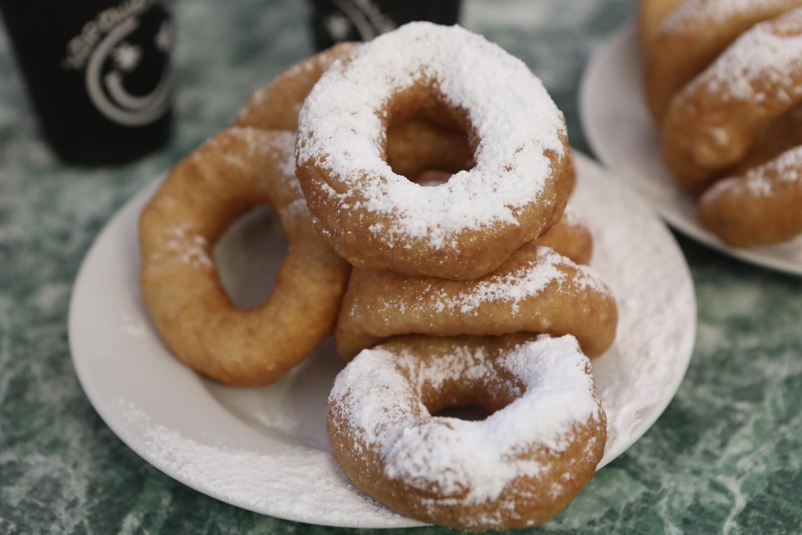 Беглов рассказал о судьбе легендарной пышечной на Большой Конюшенной улице
