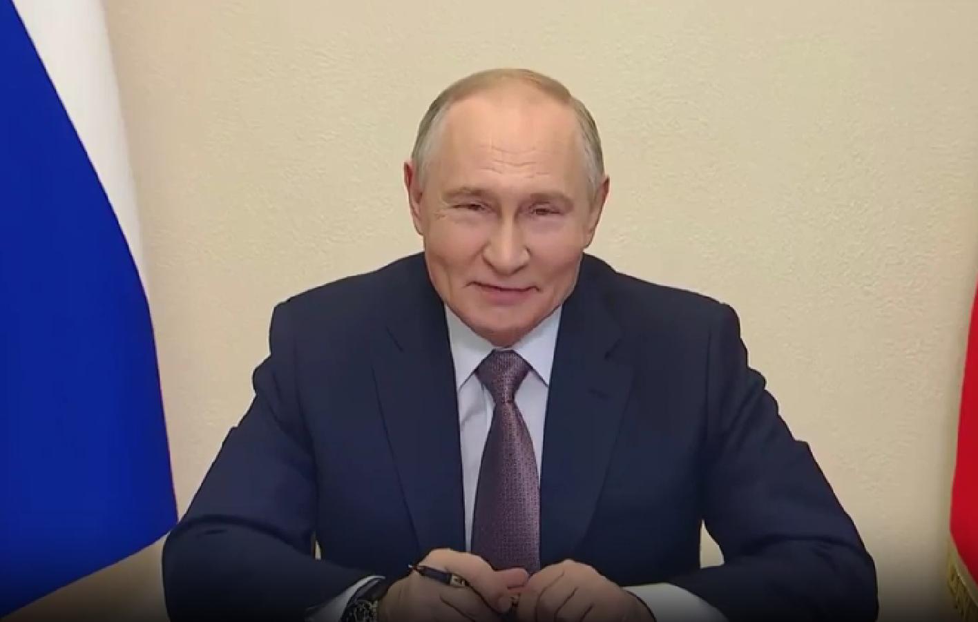 Путин призвал Аксенова больше не пить за него