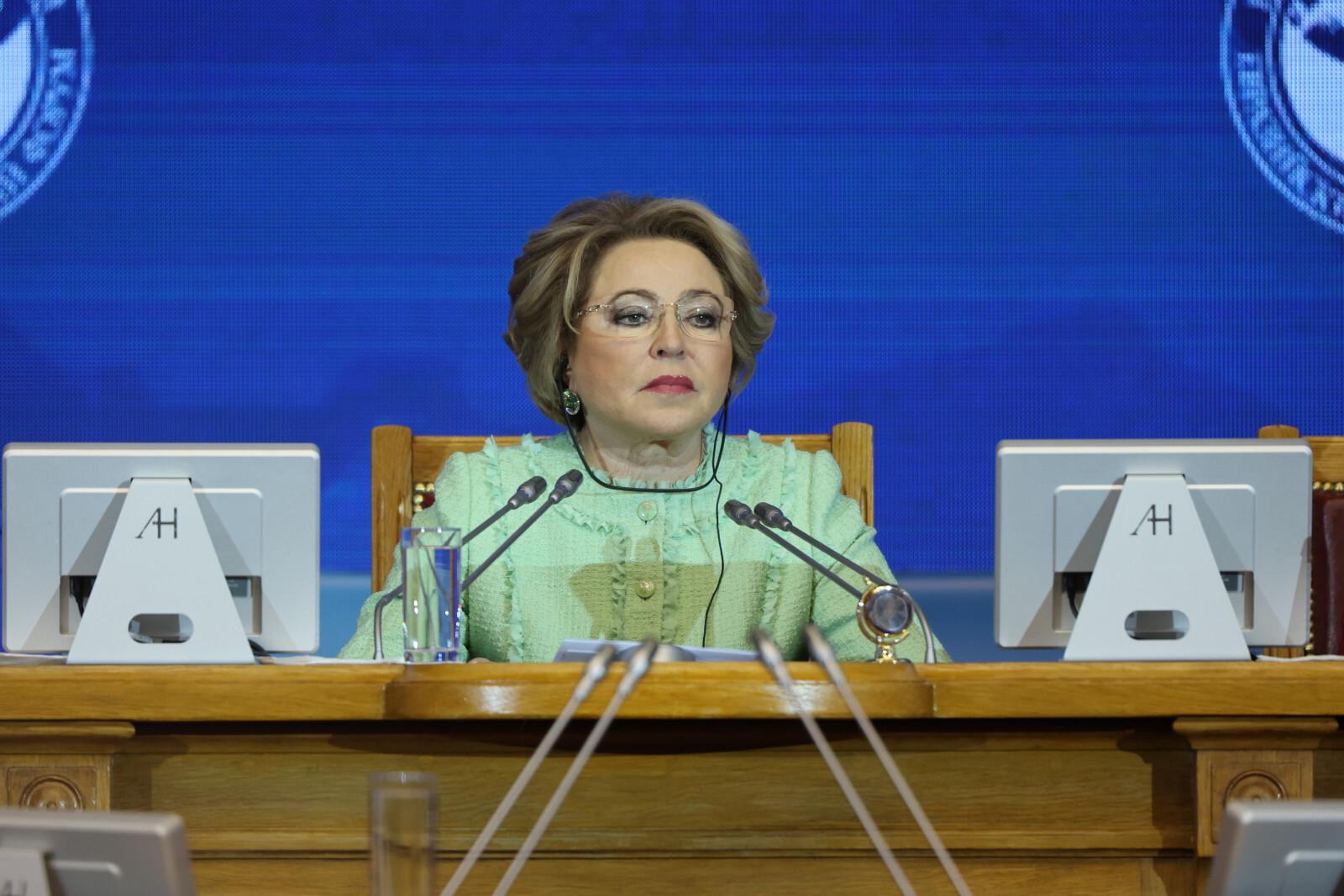 Матвиенко выразила Басилашвили соболезнования в связи со смертью Мшанской