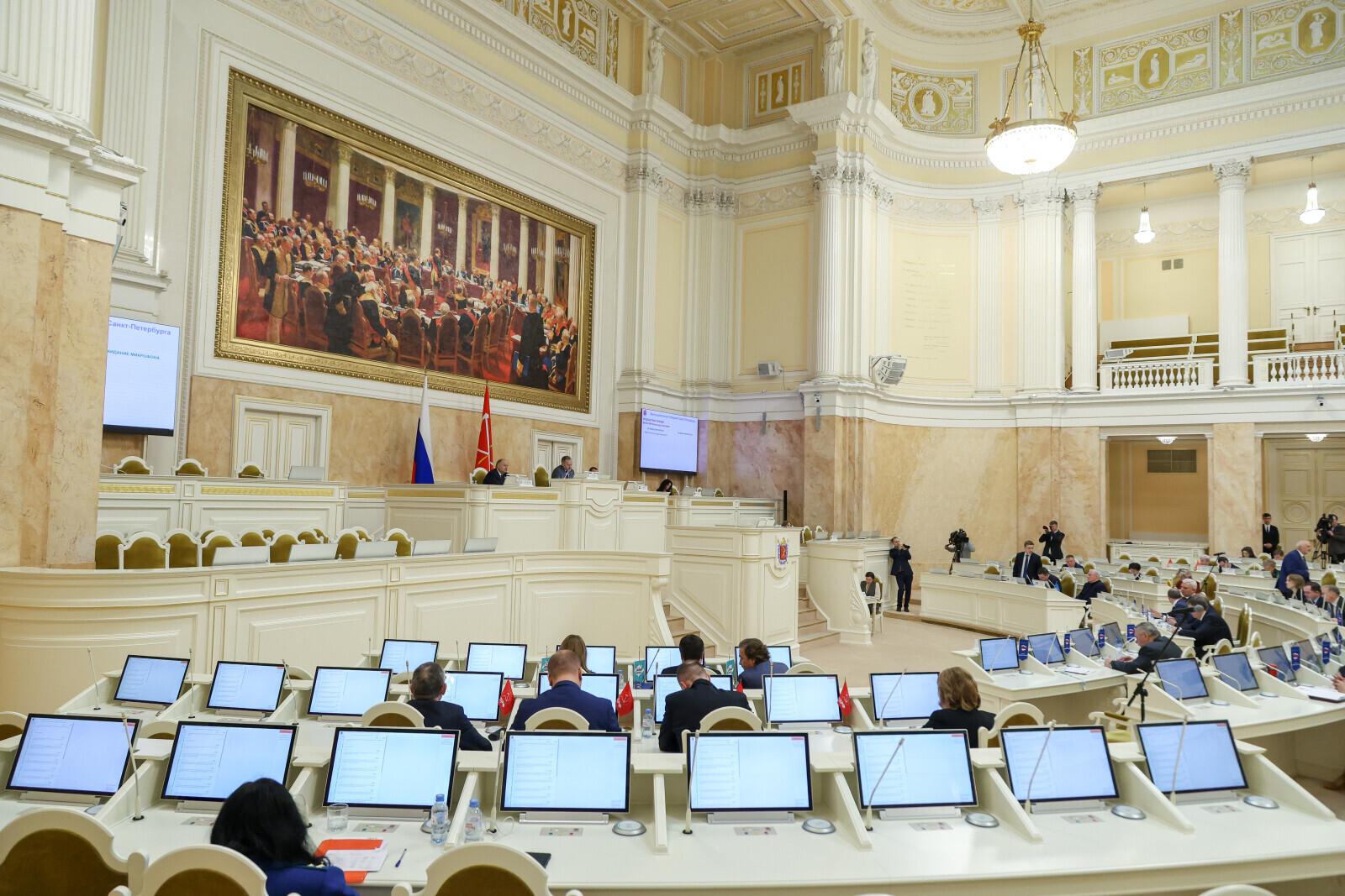 Молодежь Петербурга пригласили на круглый стол по избирательному праву