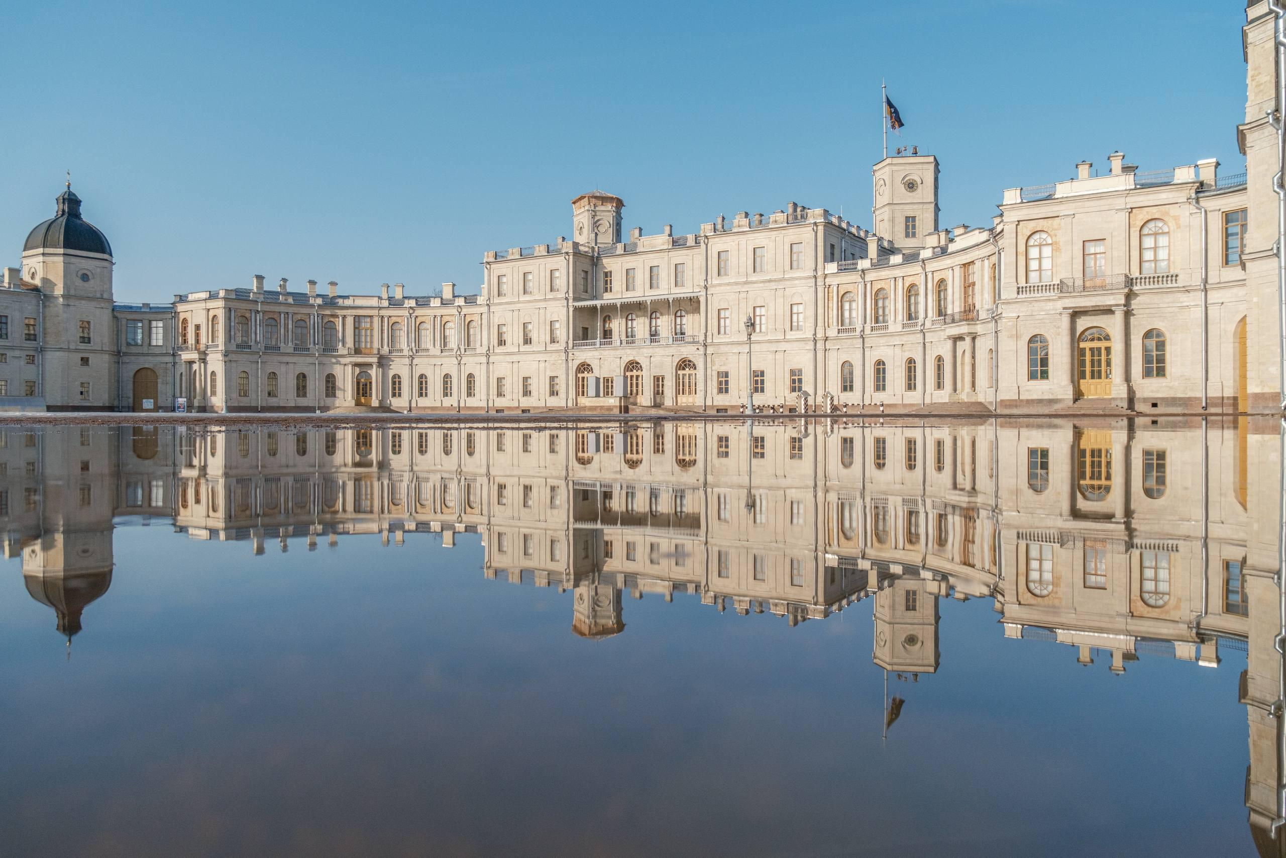 Петербуржцы смогут бесплатно посетить Гатчинский и Приоратский дворцы с Цифровым ID