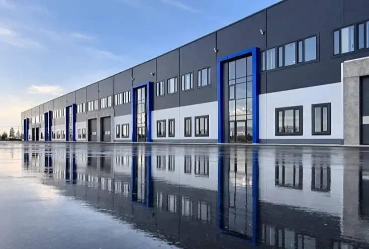 В индустриальном парке «КИЕВСКОЕ-95» достроили первый корпус для легкой промышленности