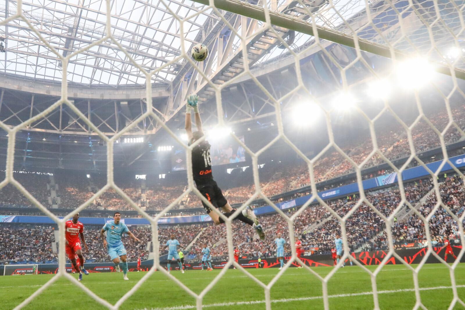 «Зенит» и сербская «Црвена Звезда» проведут товарищеский матч летом