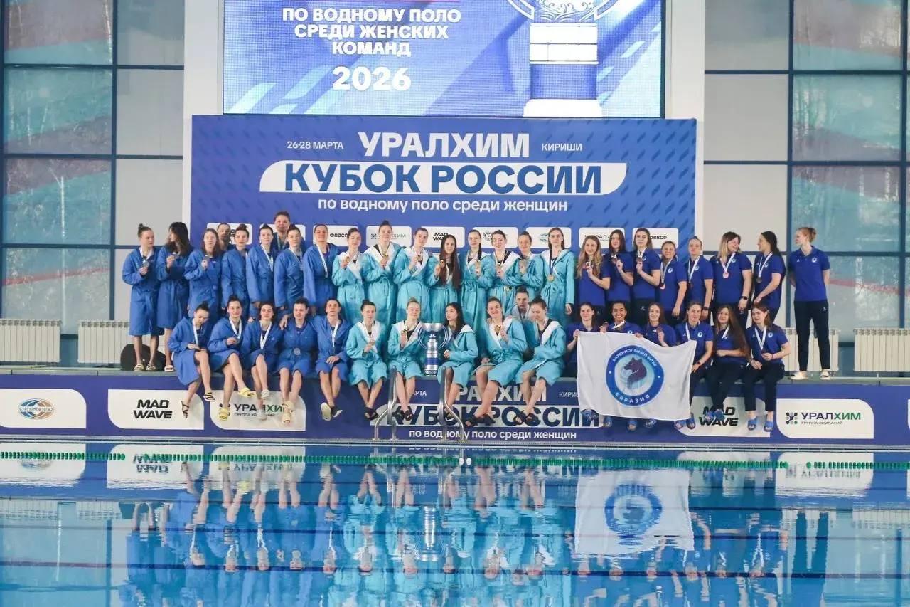 Дрозденко поздравил женскую команду Ленинградской области с серебром Кубка России