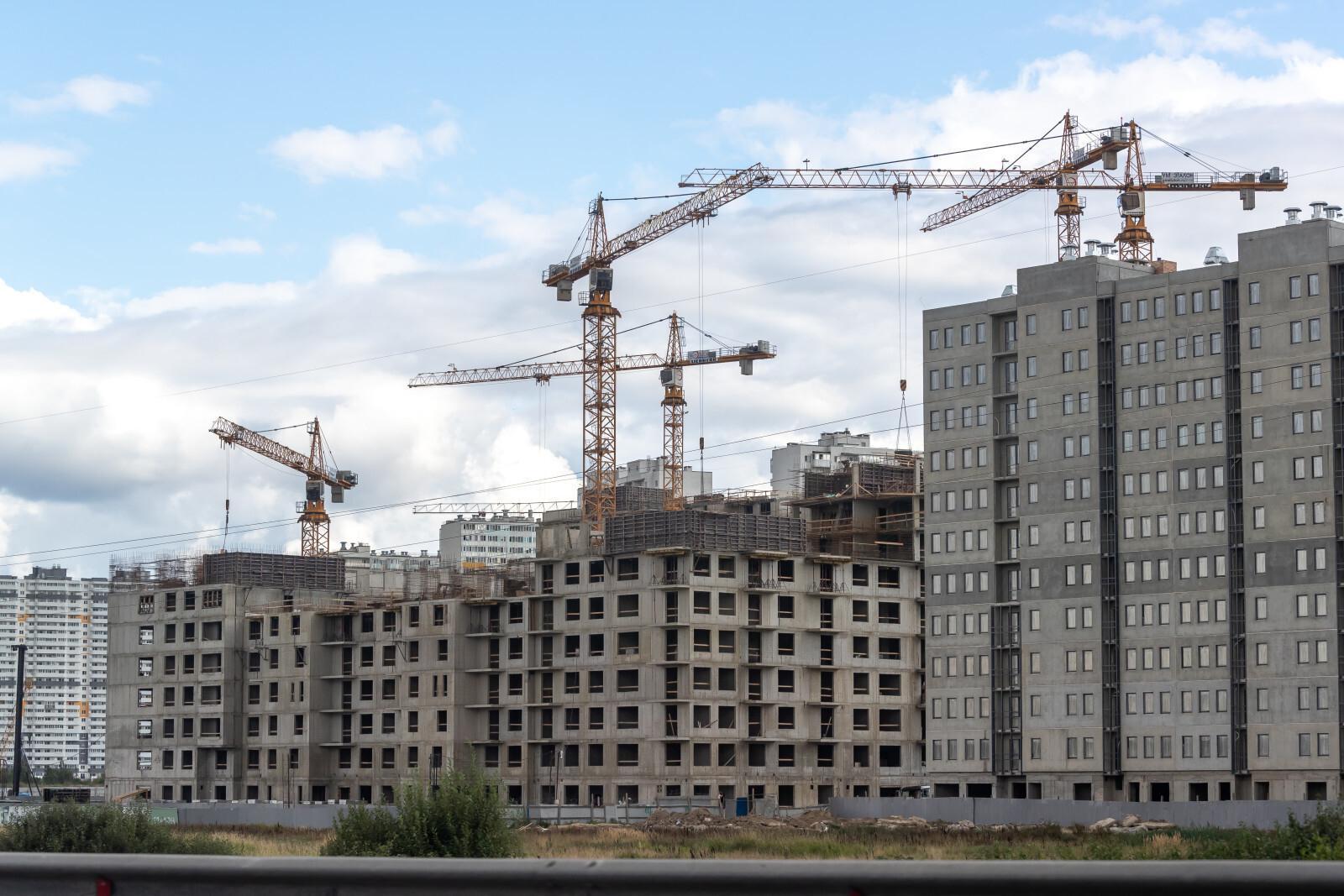 Девелоперы начали скупать участки в Ленобласти и Петербурге