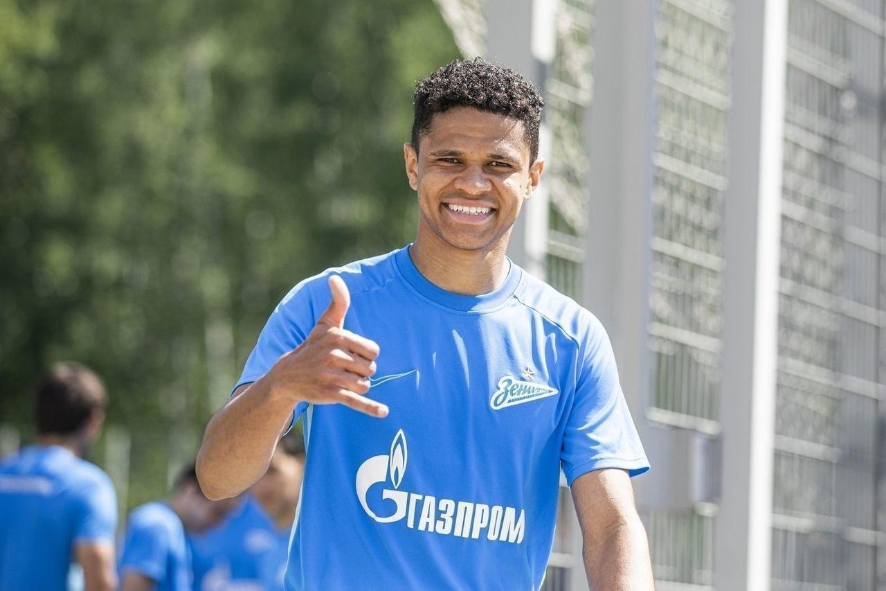 Выяснилось, почему Сантоса назначили капитаном «Зенита»