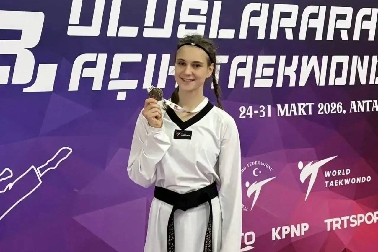 Петербургские тхэквондисты привезли 8 медалей из Турции