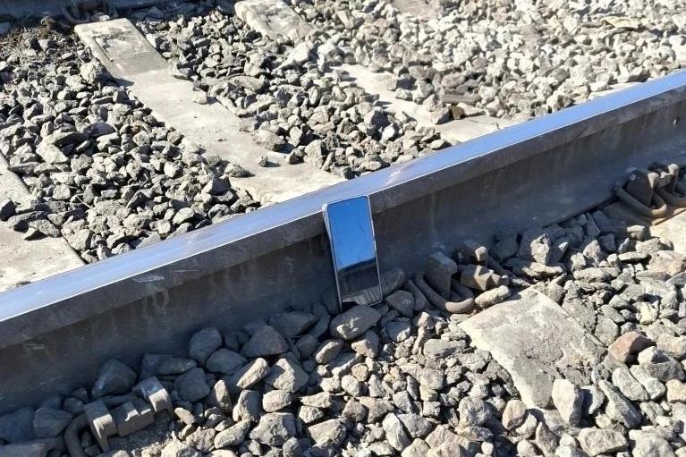 Подростка с бензином задержали у железной дороги в Петербурге