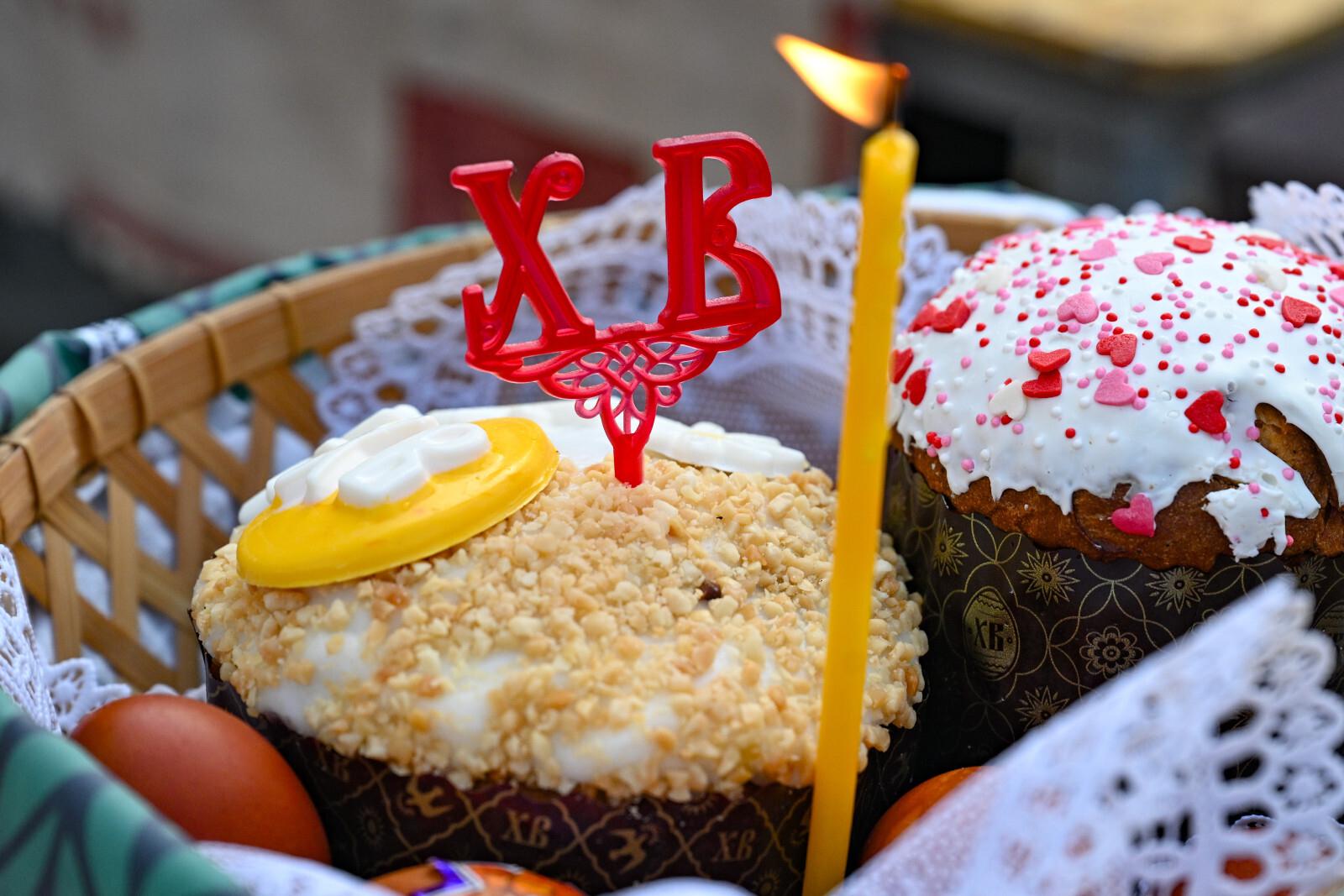 Виталий Милонов призвал жертвовать на дела милосердия вместо покупки дорогих куличей