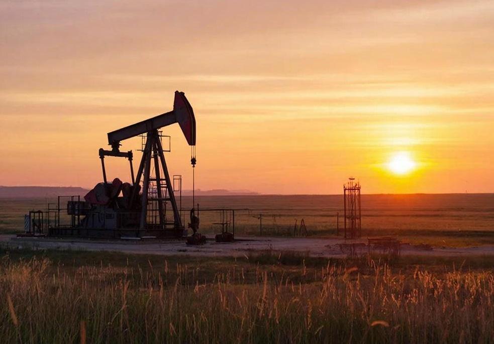 Спецпредставитель президента РФ Кирилл Дмитриев заявил, что цена на нефть может в ближайшее время превысить 150 долларов за баррель