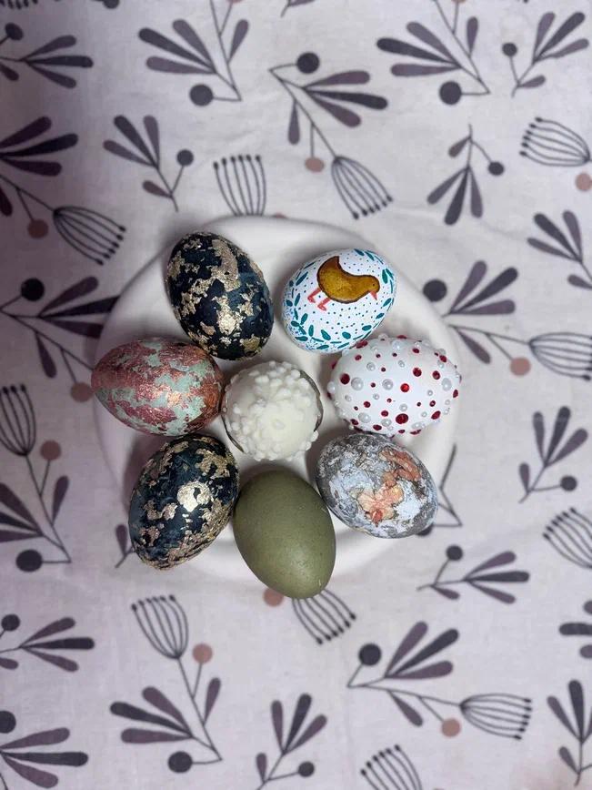 Петербуржцам перечислили самые необычные способы покрасить пасхальные яйца