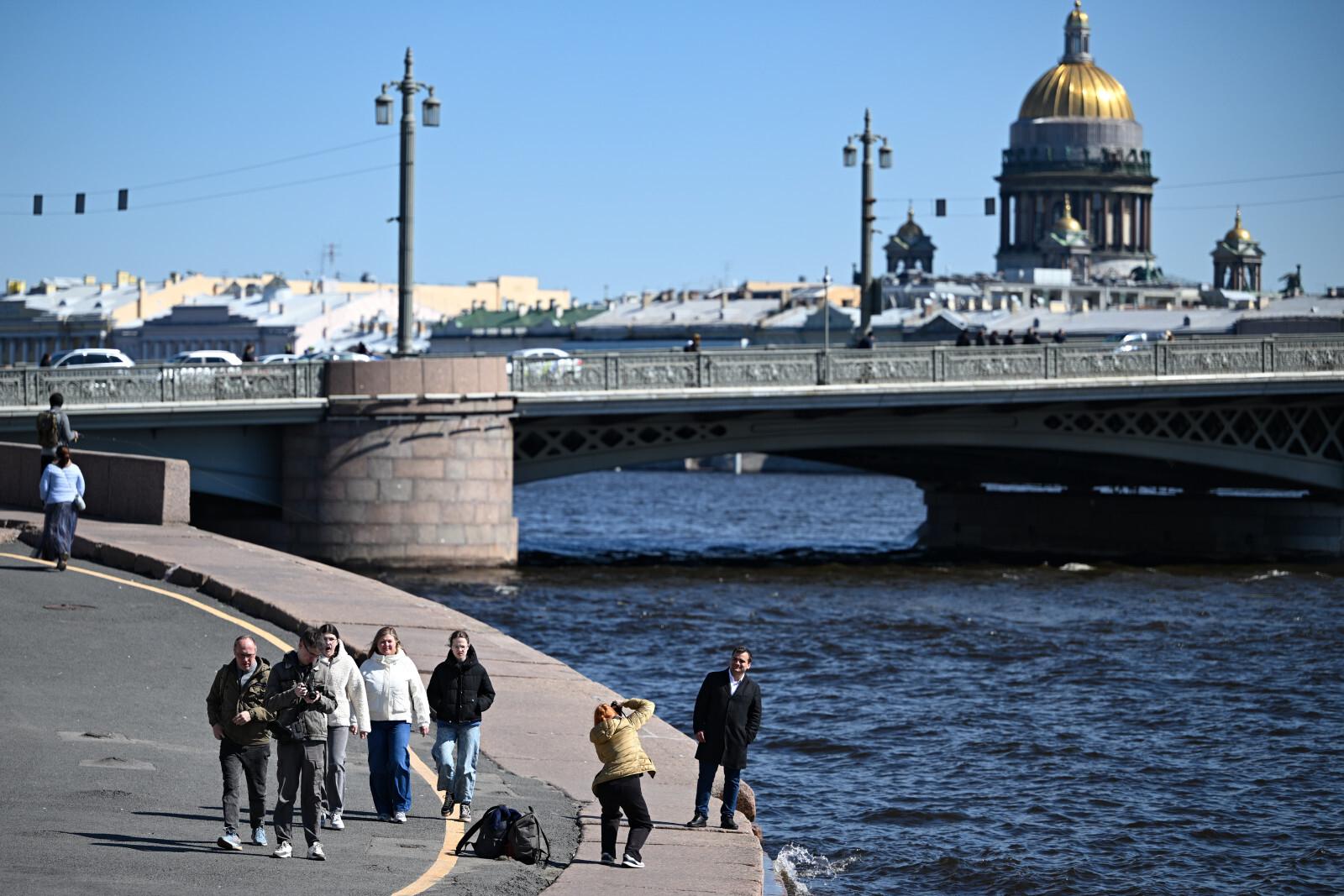 ВТБ: Петербург вошел в лидеры популярных городов для поездок на майские