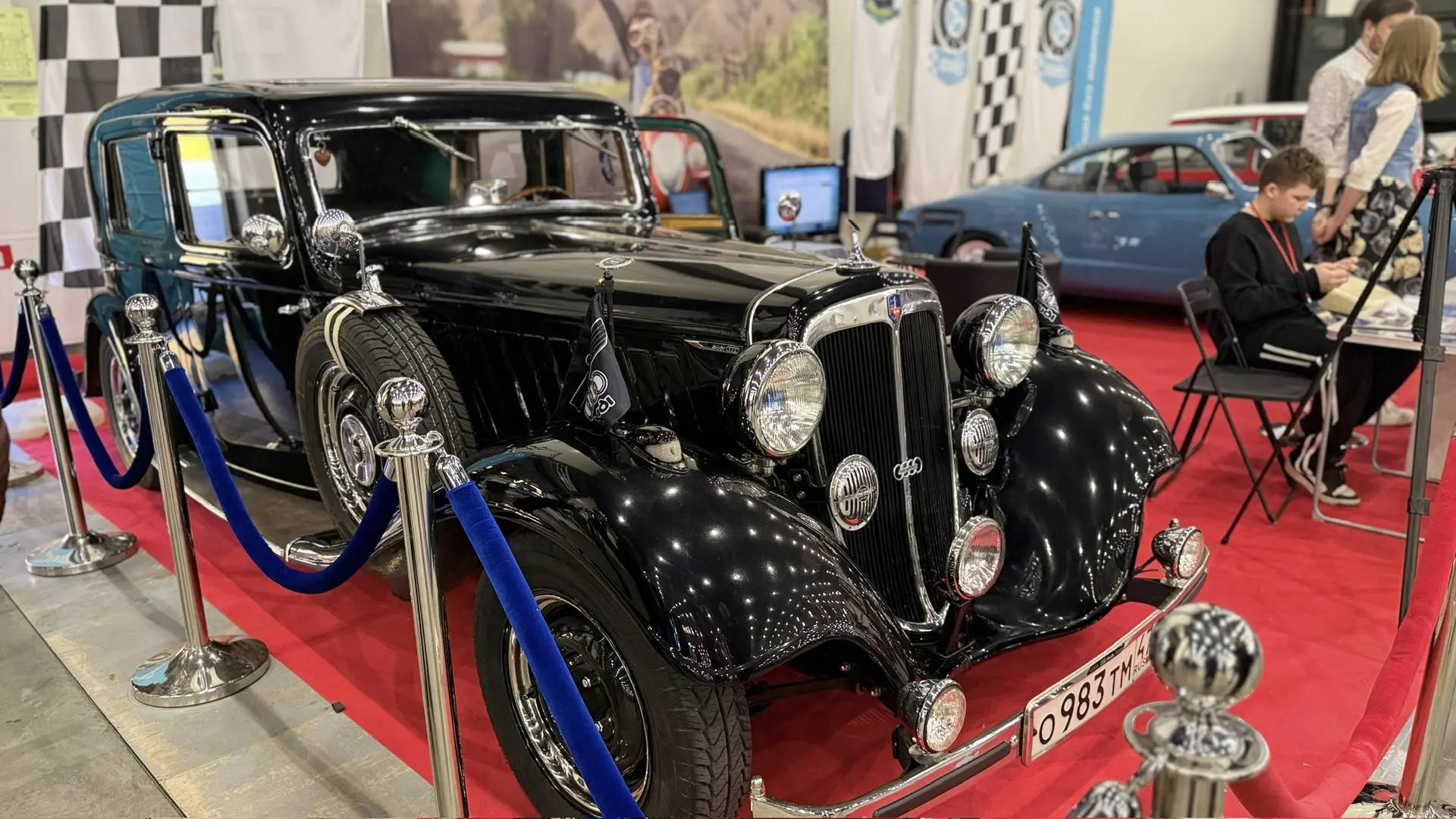 Машина из гаража Николая II и довоенный суперкар с компрессором: в «Экспофоруме» открылась выставка ретротехники
