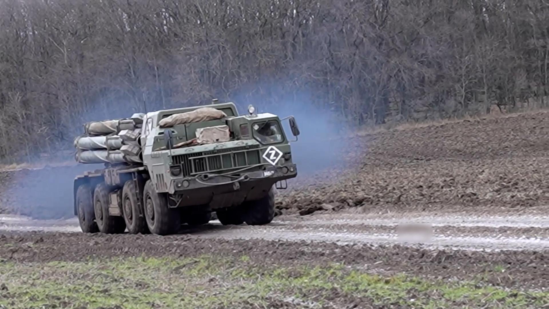 «Работать по гектарам сейчас неактуально»: командир батареи «Торнадо-С» рассказал о точечных ударах по позициям ВСУ