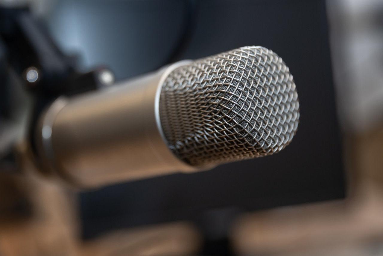 Автор саундтрека к «Матрице», английский диджей Окенфолд выступит в Петербурге