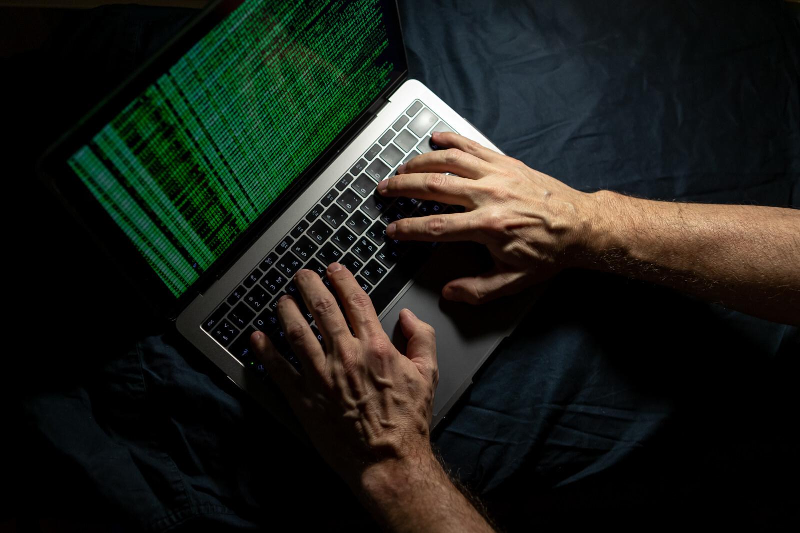 Мошенники начали использовать схему «фейк-босс» для атак на россиян