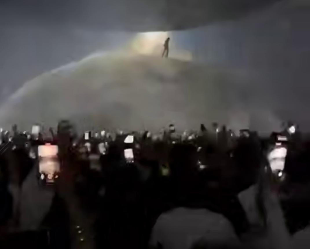 Сгенерированная нейросетью «Седая ночь» с вокалом Канье Уэста попала в топ Shazam