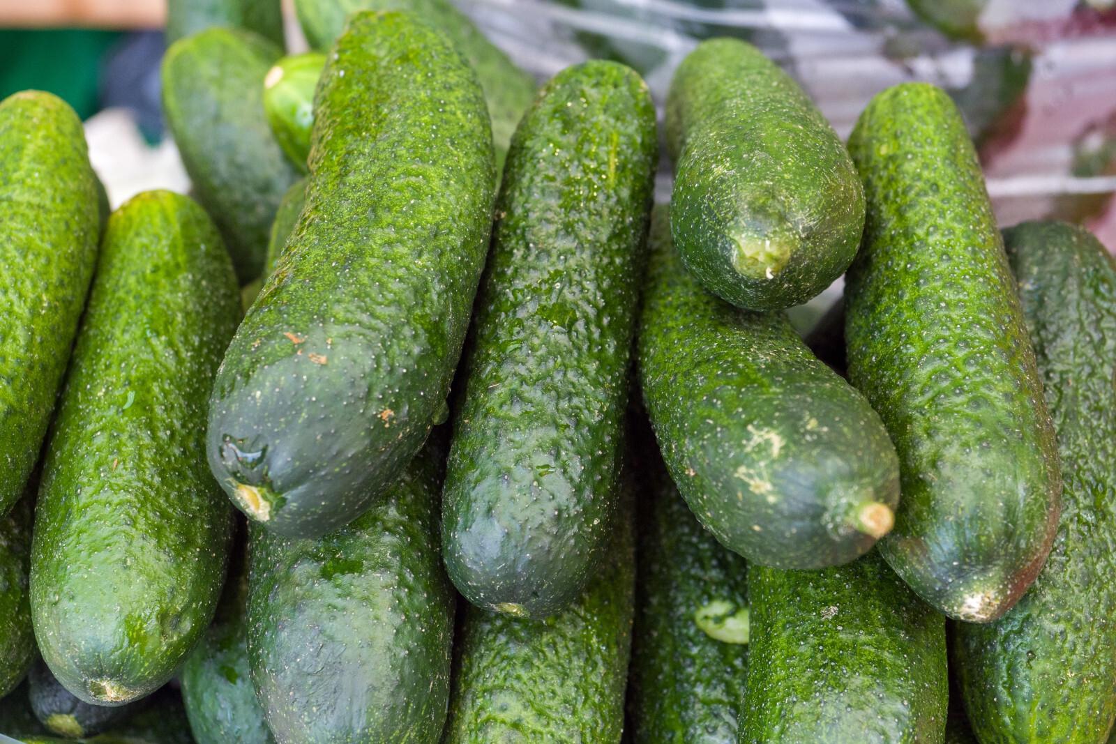 В России продолжают дешеветь огурцы, также упали цены на бананы и яблоки