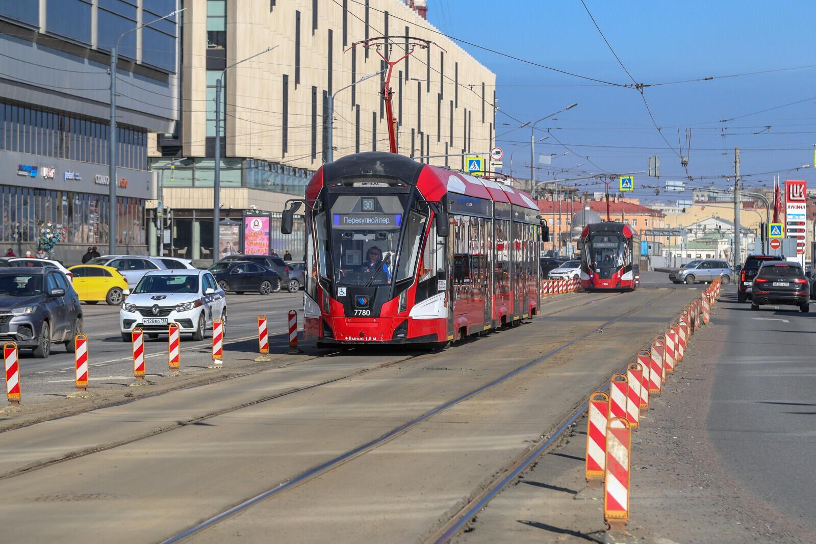 Кирилл Поляков поручил оказать помощь в расследовании аварии с двумя трамваями