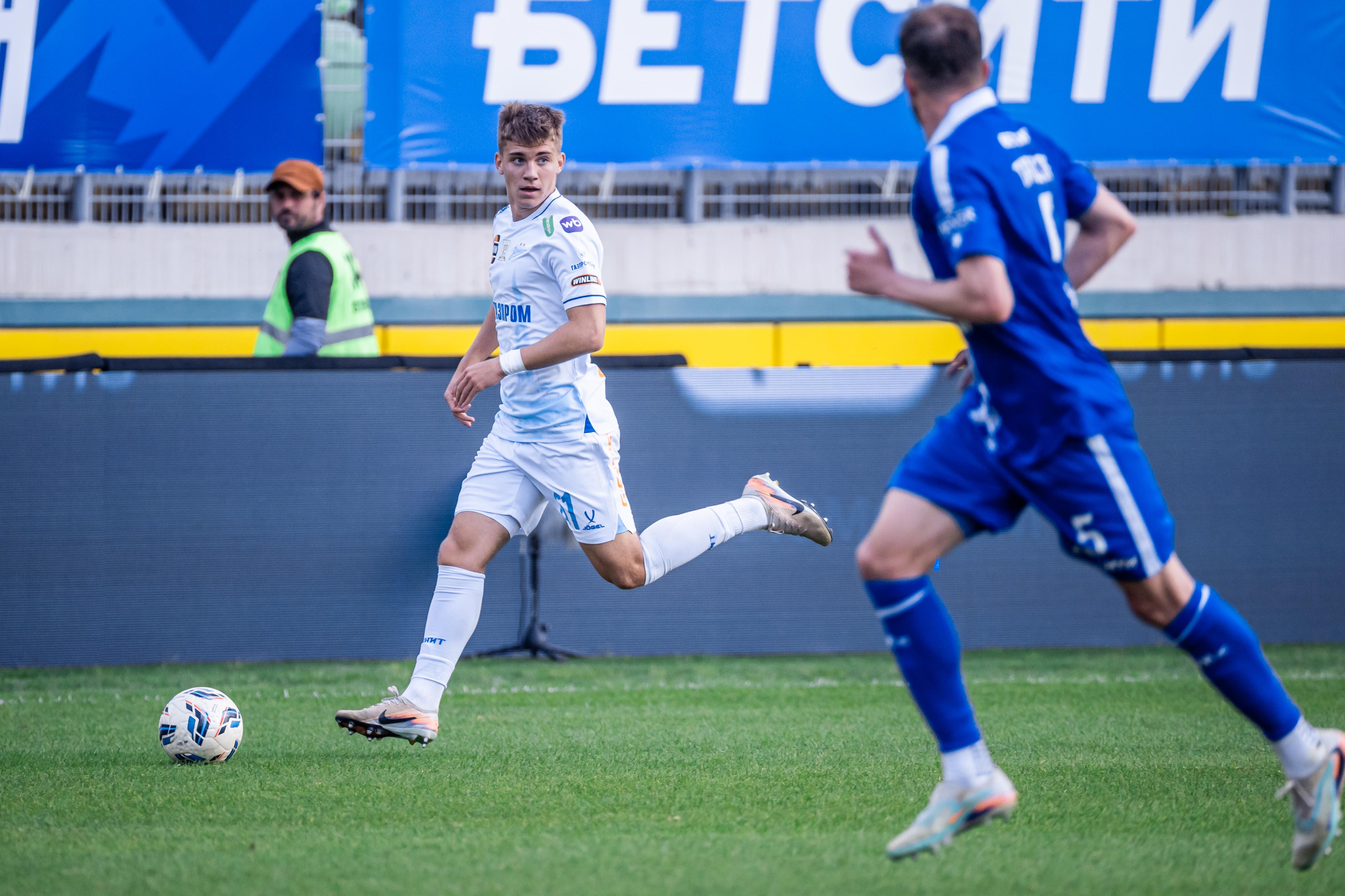 «Зенит» вырвался на первое место