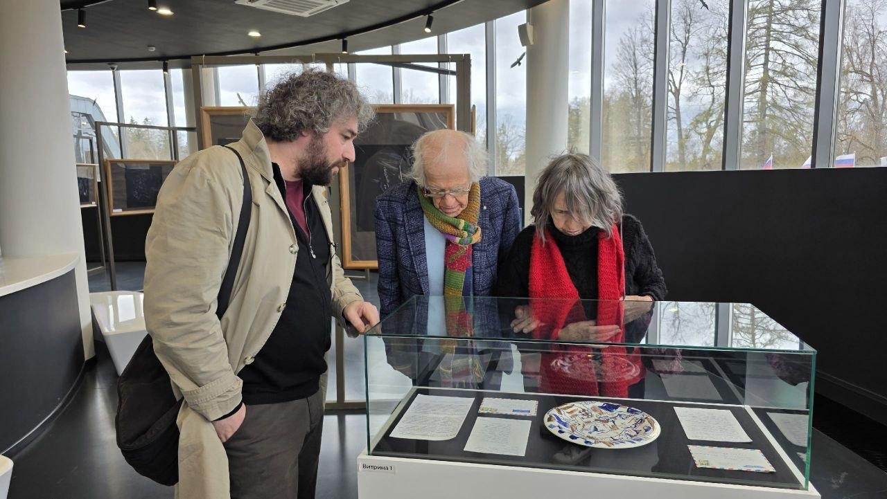 В Рождествено открылась выставка «Такие совершенные слова»