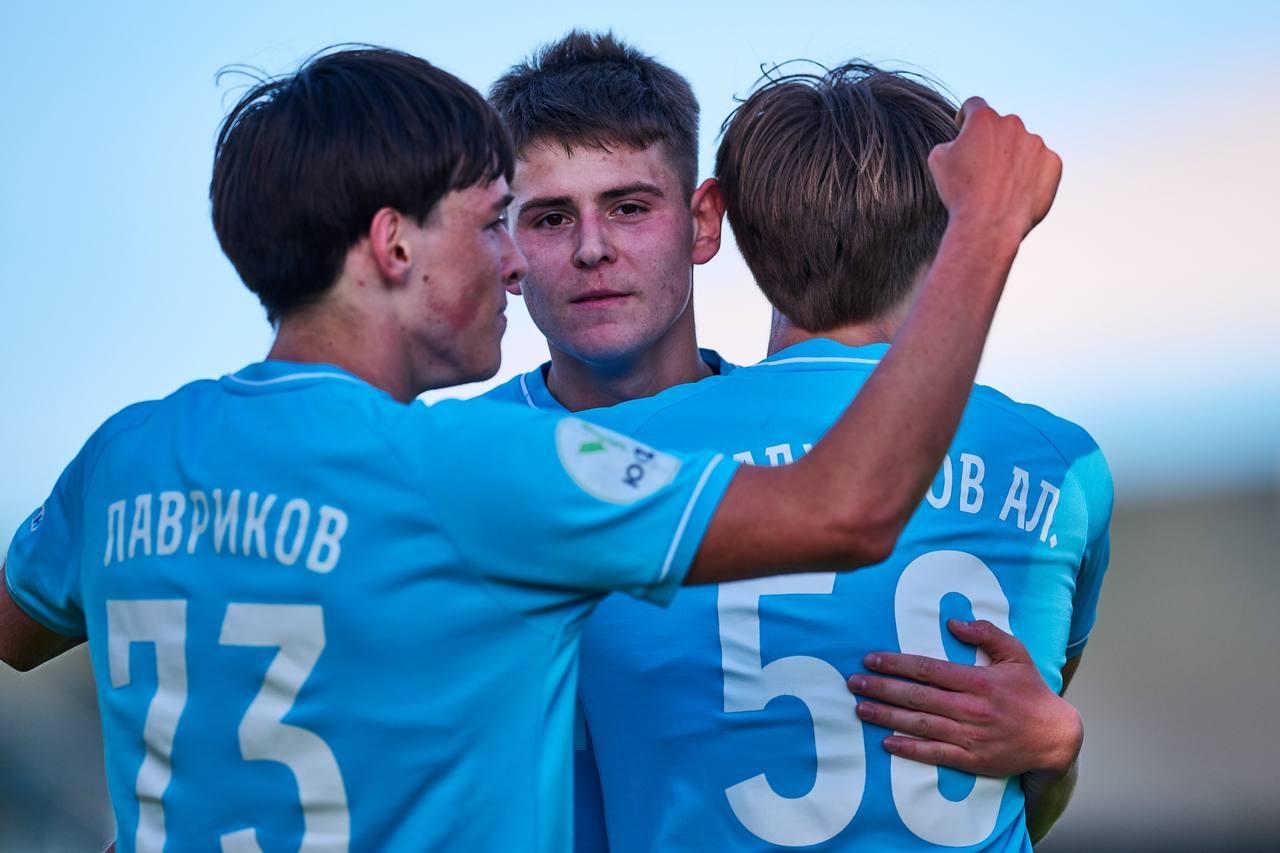 «Зенит» взлетел на второе место первенства Молодежной футбольной лиги