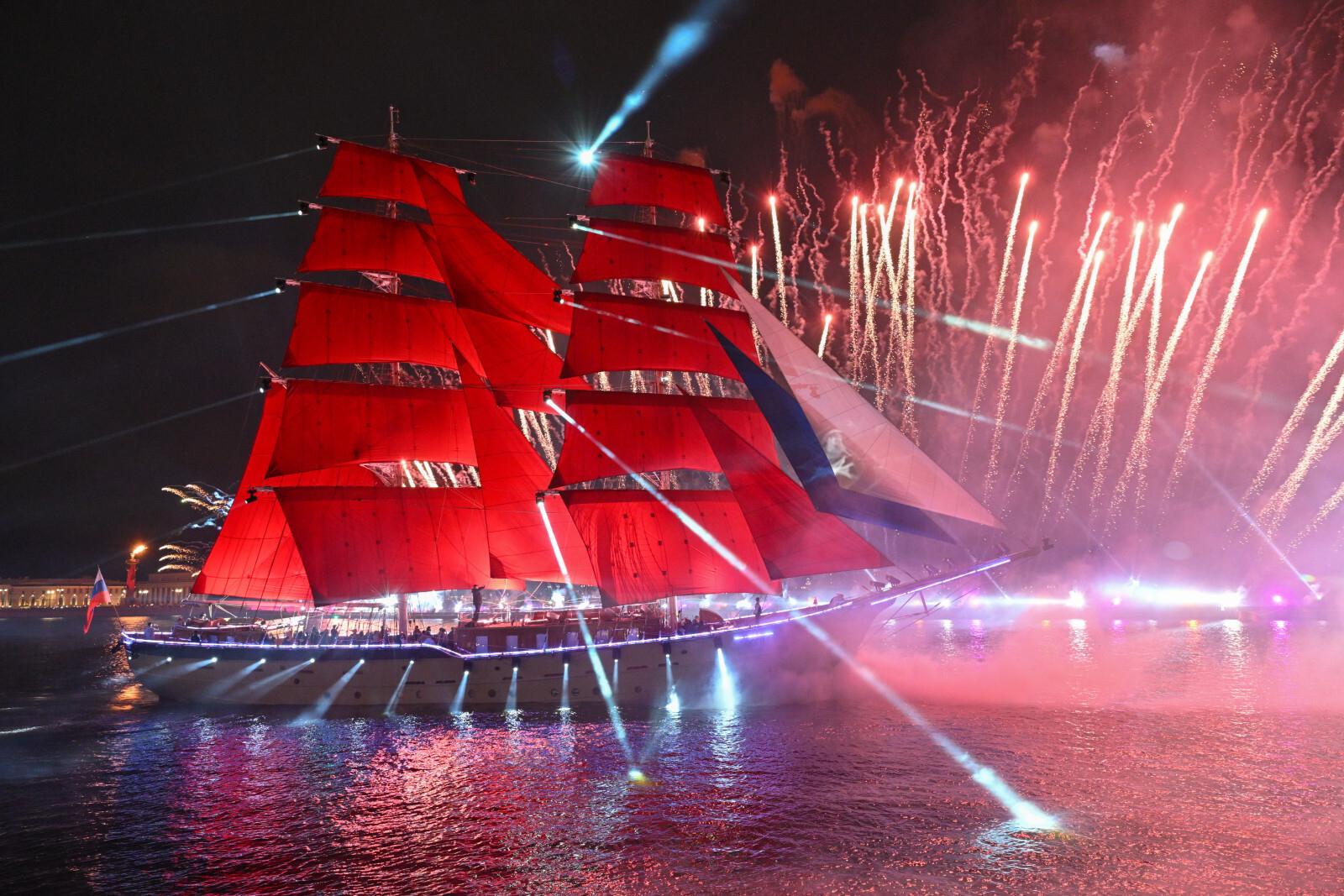 Чернышенко поручил отправить выпускников Соловецкой школы на «Алые паруса» в Петербурге