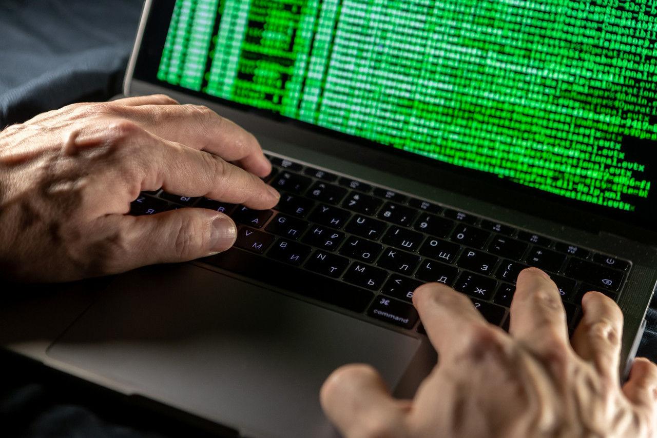 Выяснилось, почему пенсионеры становятся главной целью мошенников