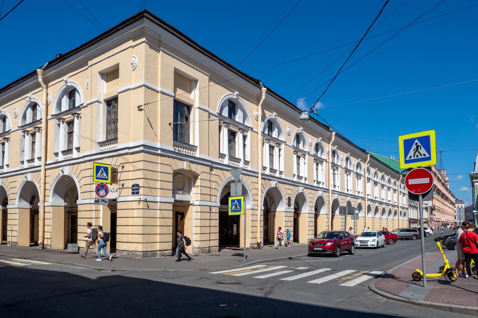 Комтранс ликвидировал платную парковку на Думской улице