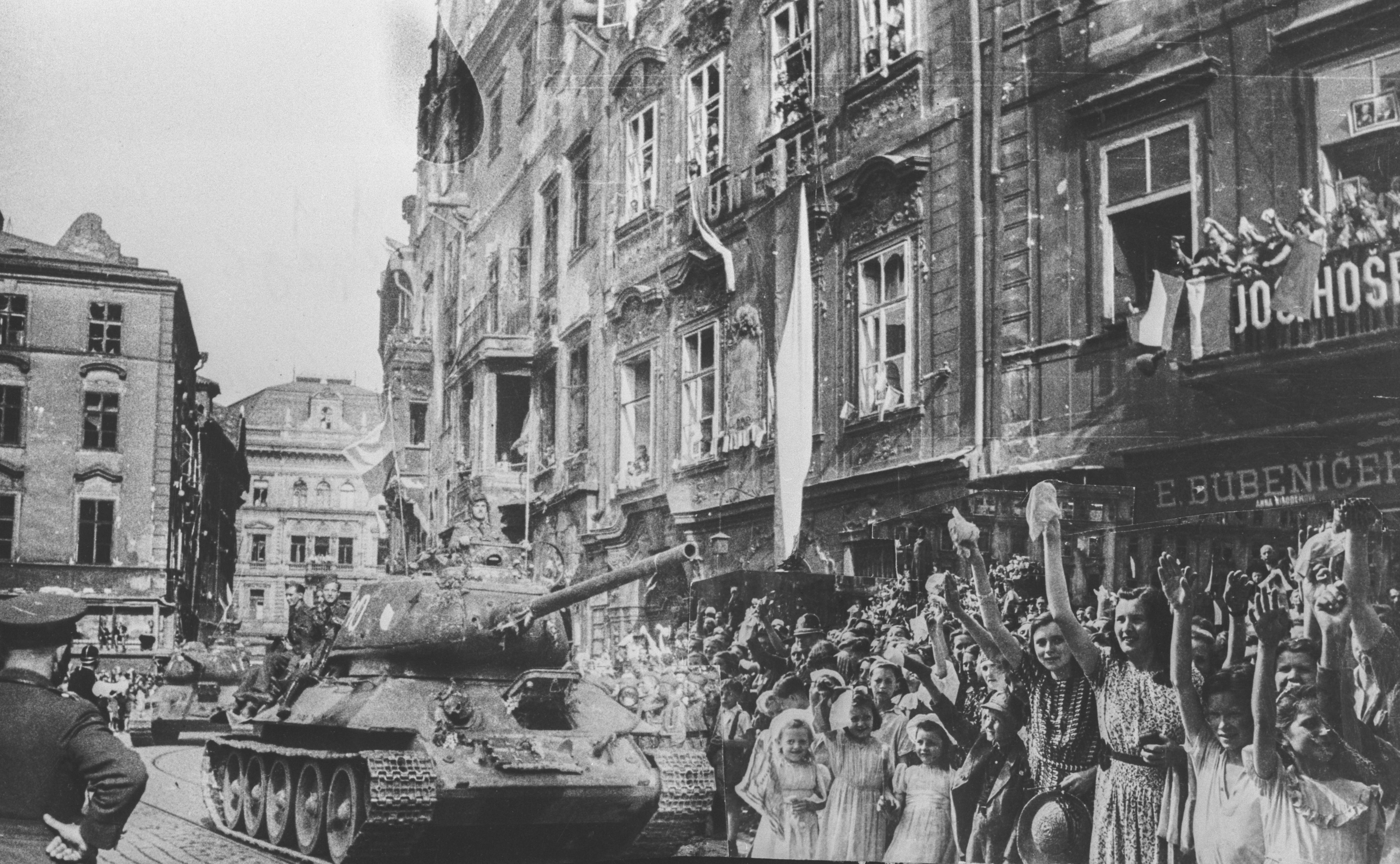 Кандидат исторических наук Евгений Морев напомнил о Пражской наступательной операции