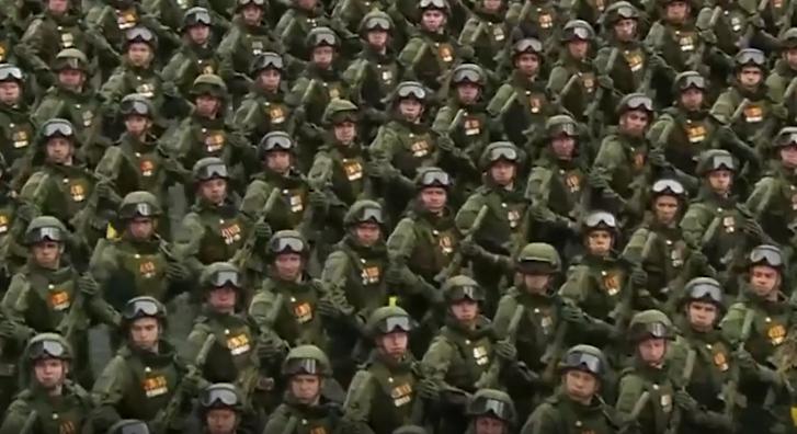 Военнослужащие войск беспилотных систем впервые приняли участие в параде Победы в Москве