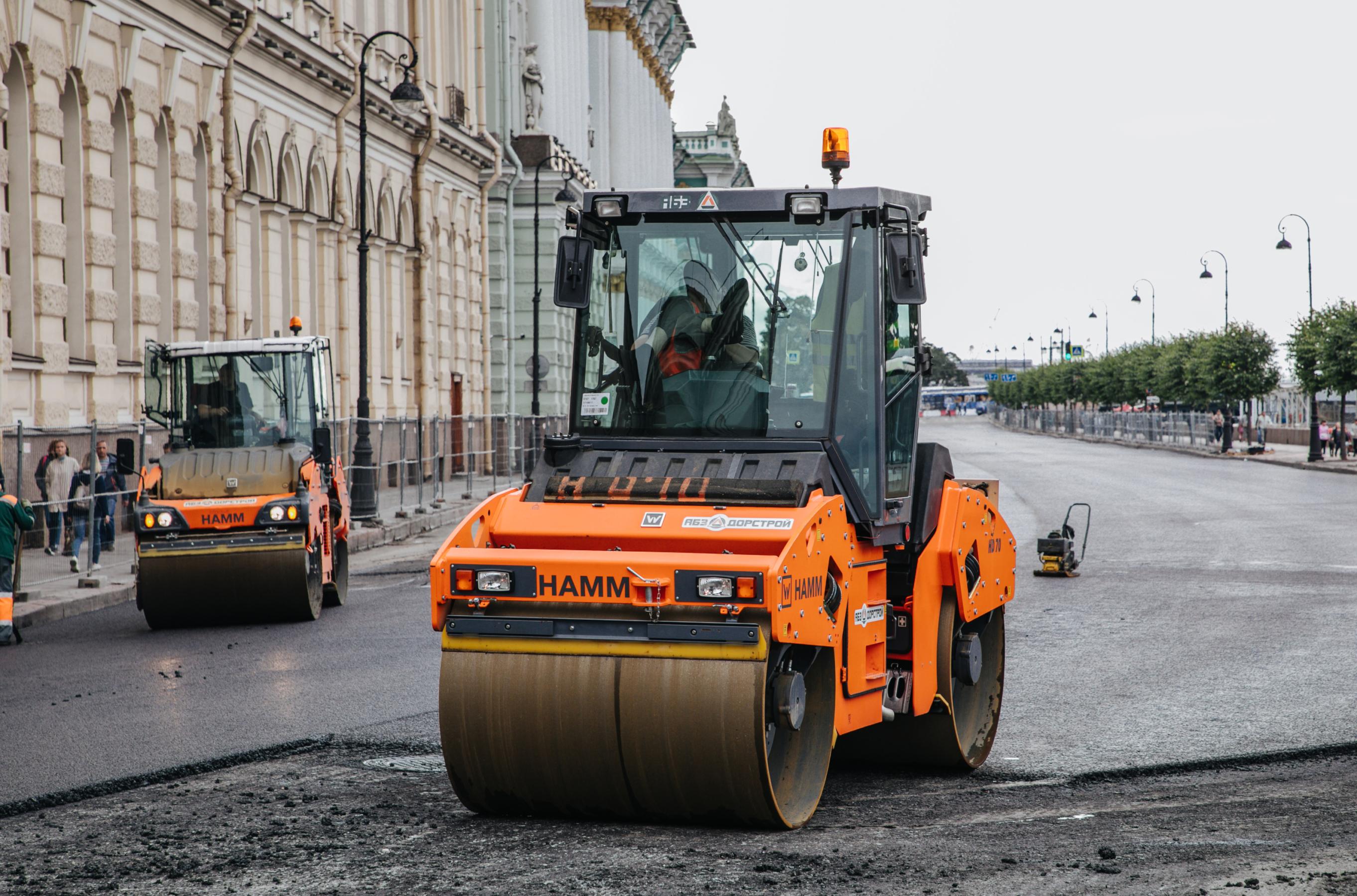 В Петербурге по нацпроекту отремонтируют дороги к туристическим местам