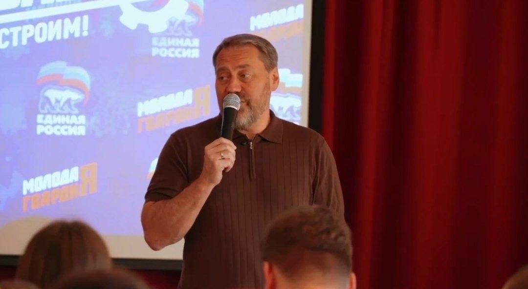 В Петербурге стартовал новый сезон «ПолитЗавода» «Молодой Гвардии Единой России»