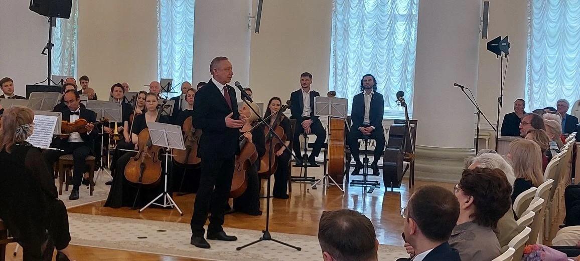 Александр Беглов вручил премии правительства выдающимся деятелям культуры и искусства Петербурга