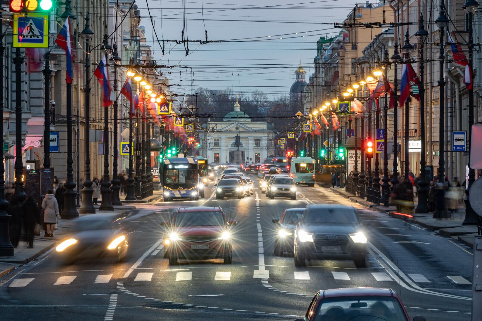 Опубликован список улиц, где введут ограничения на ПМЭФ
