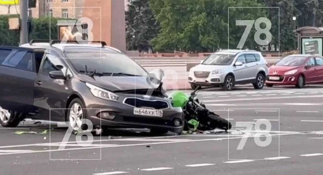 На Московском проспекте в ДТП погиб мотоциклист