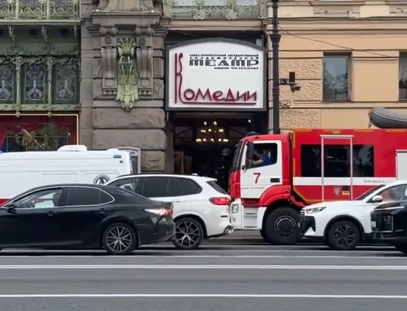 МЧС раскрыло подробности пожара в театре на Невском проспекте