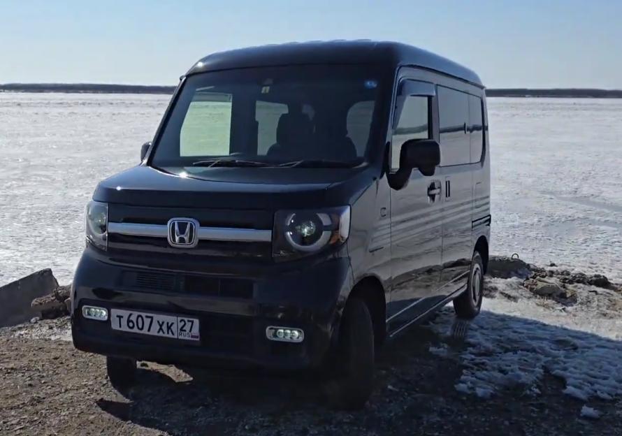 Стало известно, во сколько рублей обойдется россиянам японский кей-кар Honda N-VAN