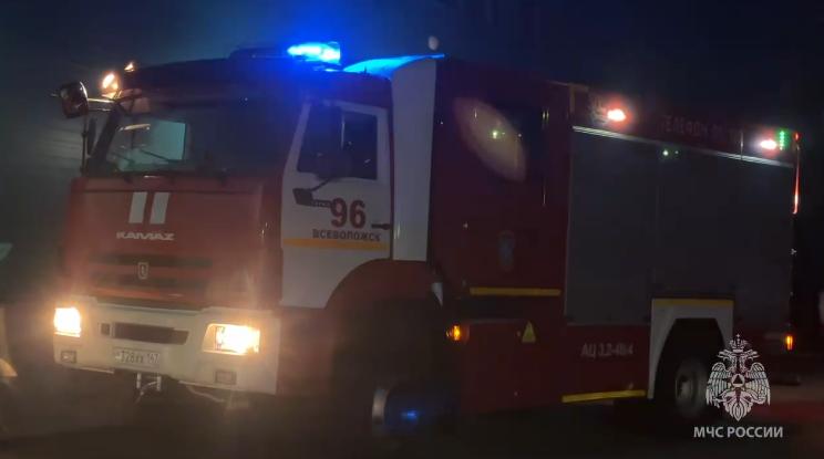 Пожар на складе полимеров в Ленинградской области локализован