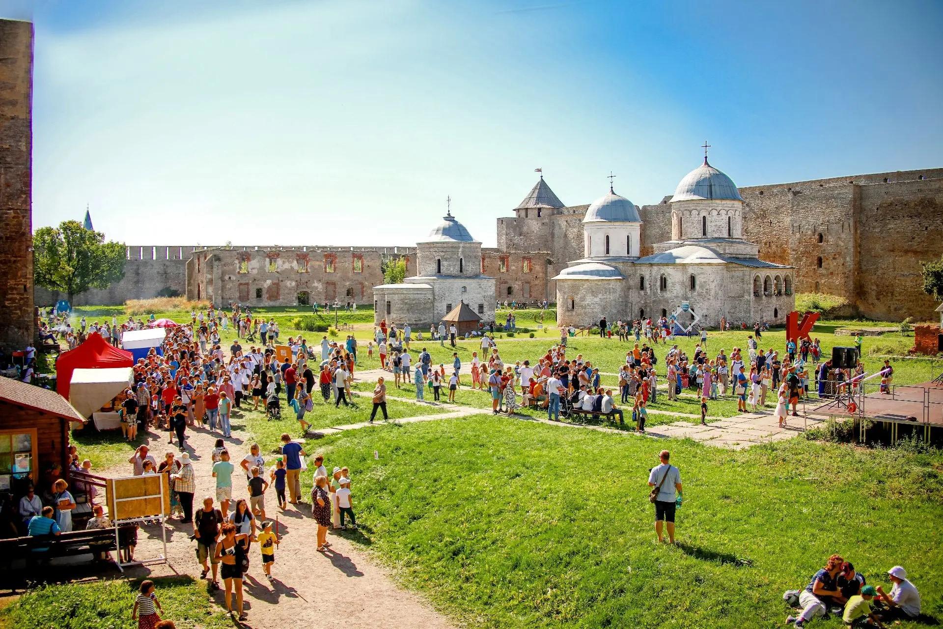 В Ивангороде пройдет фестиваль «Былины и богатыри», посвященный 150-летию со дня рождения Ивана Билибина