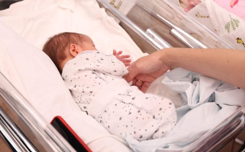 Педиатр развеяла самые частые страхи родителей новорожденных