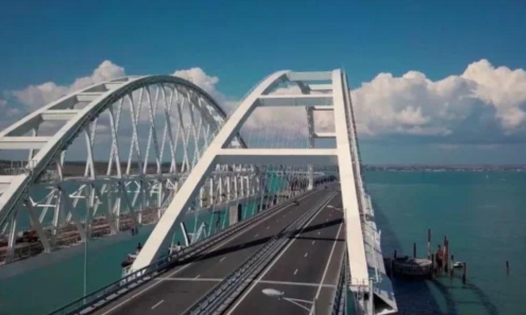 Очереди из автомобилей к Крымскому мосту ликвидированы