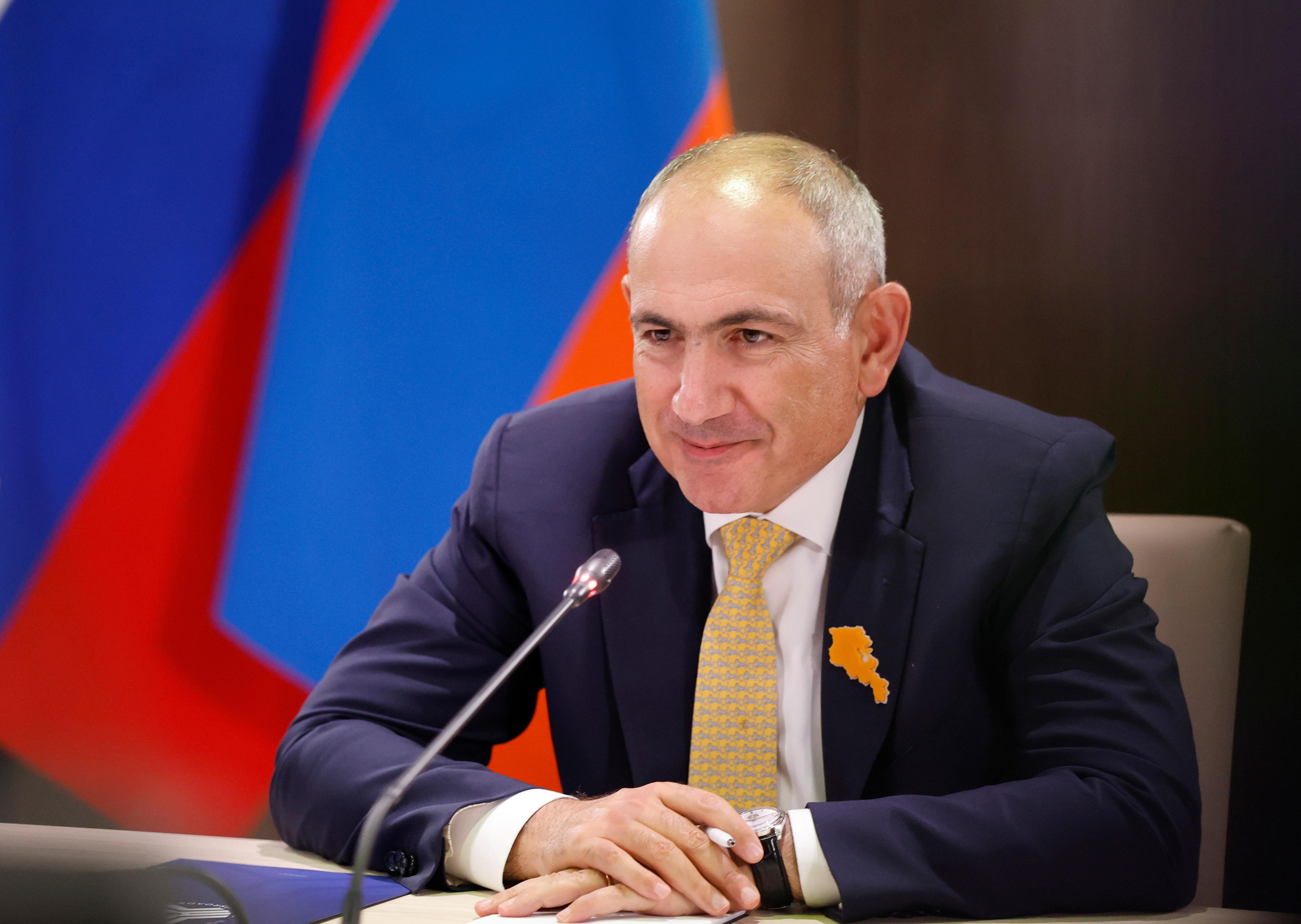 Пашинян заявил, что Армения не планирует прекращать диалог с Россией
