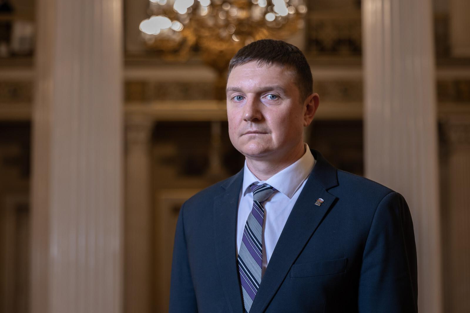 Алексей Цивилев: «Новые автобусы и тактовое движение электричек»