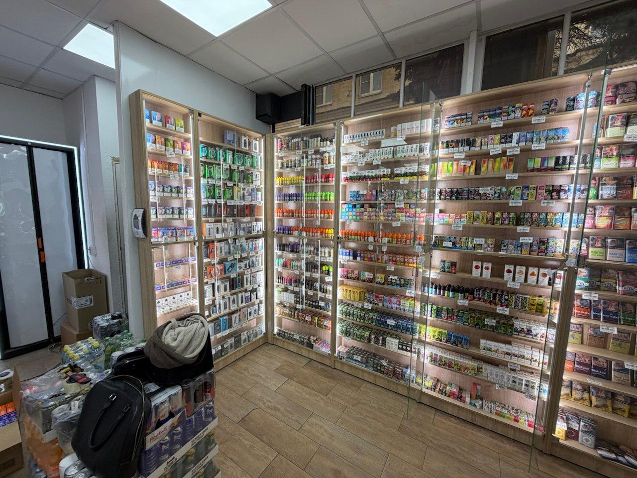 В Петербурге полиция провела масштабные обыски по делу о нелегальной продаже табака