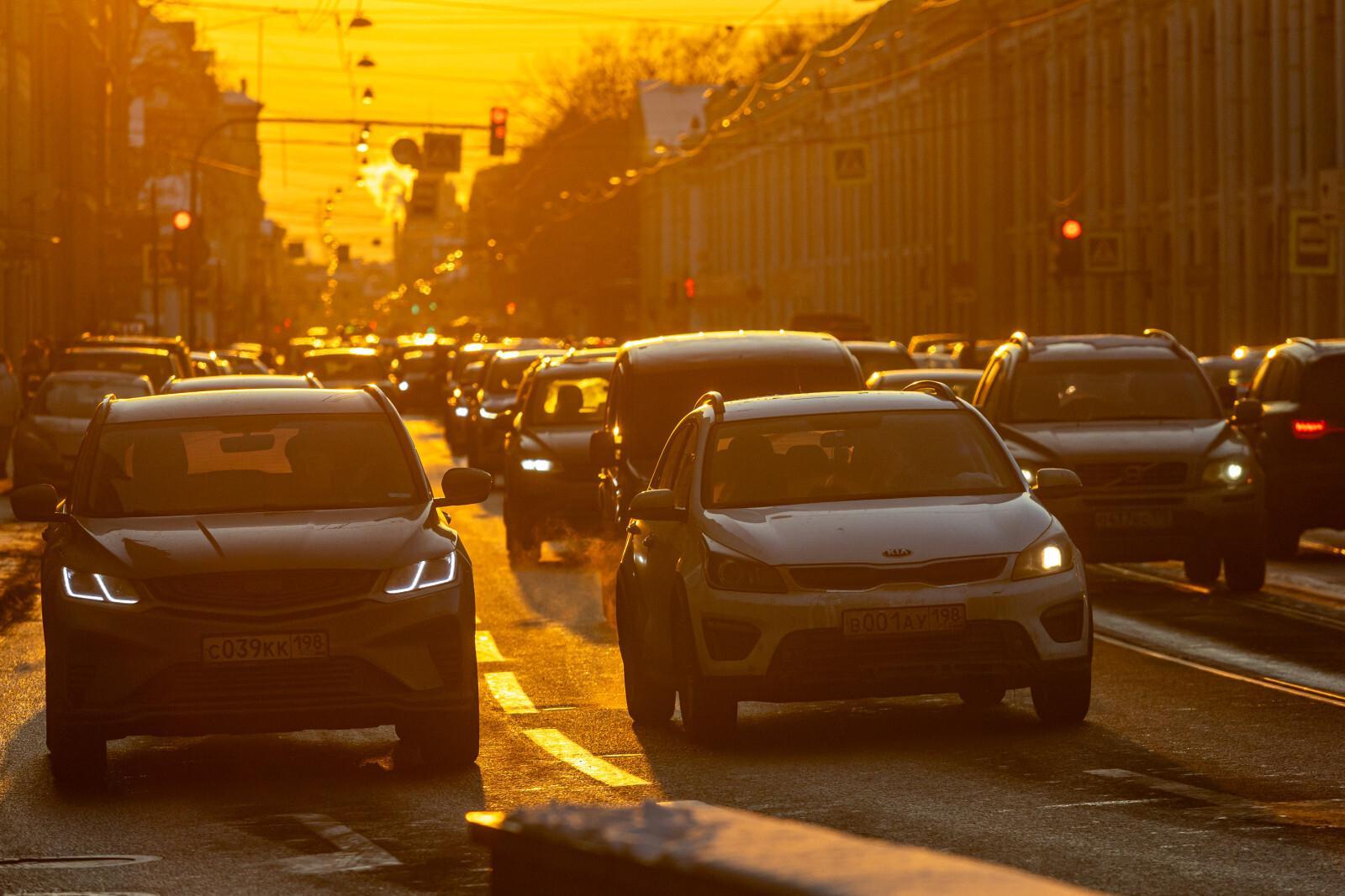 В Петербурге на дорогах введут ограничения из-за съемок фильма «Боткин»